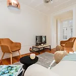 Stunning & Modern 2 Bedroom Apartment In Chiado